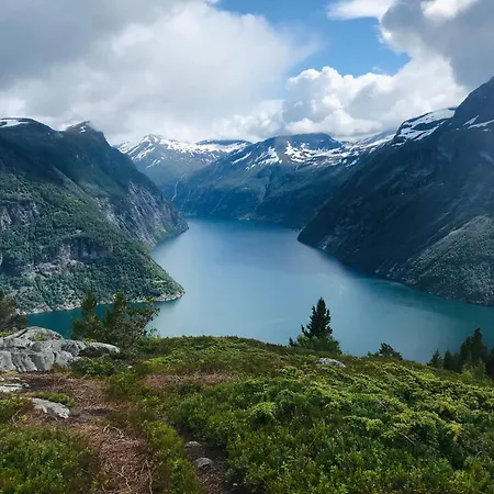 Exclusive In The Sunnmore Alps, Near Geiranger & Hjorundfjord Appartement Stranda (More og Romsdal)