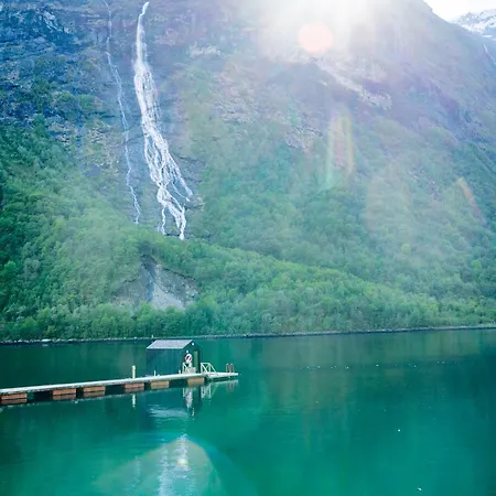 Apartment Exclusive In The Sunnmore Alps, Near Geiranger & Hjorundfjord Stranda (More og Romsdal)