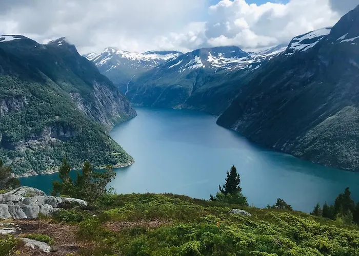 Exclusive In The Sunnmore Alps, Near Geiranger & Hjorundfjord Daire Stranda (More og Romsdal)